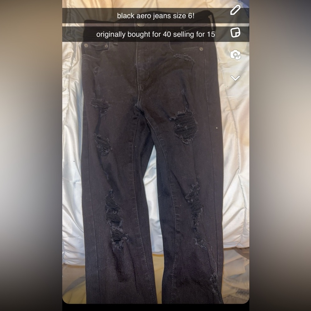 Size 6, Aeropostal high rise ripped jeans.💕💕💕💕💕